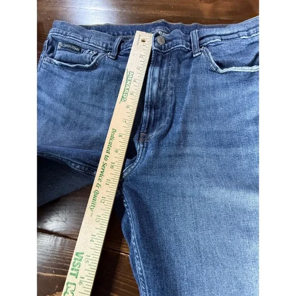 Calvin Klein Mens Straight Denim Shorts Blue Medium Wash W36 40719LU - Picture 6 of 12